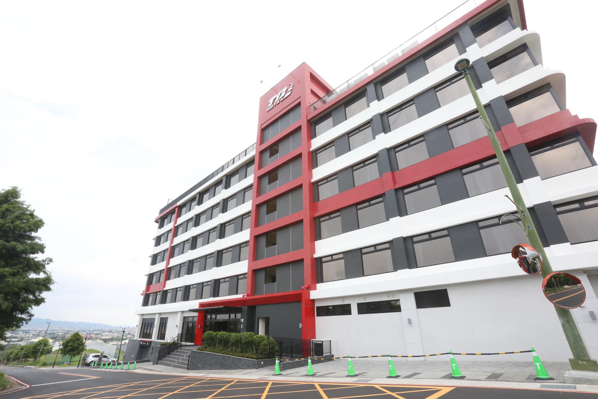 麗寶賽車主題旅店1