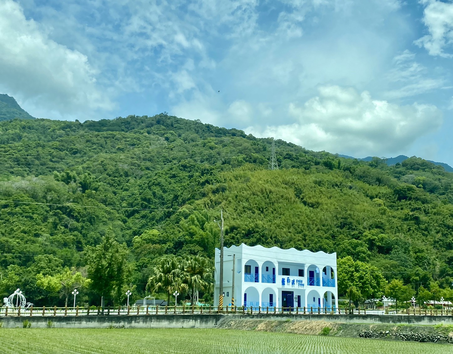 藍白式度假民宿13
