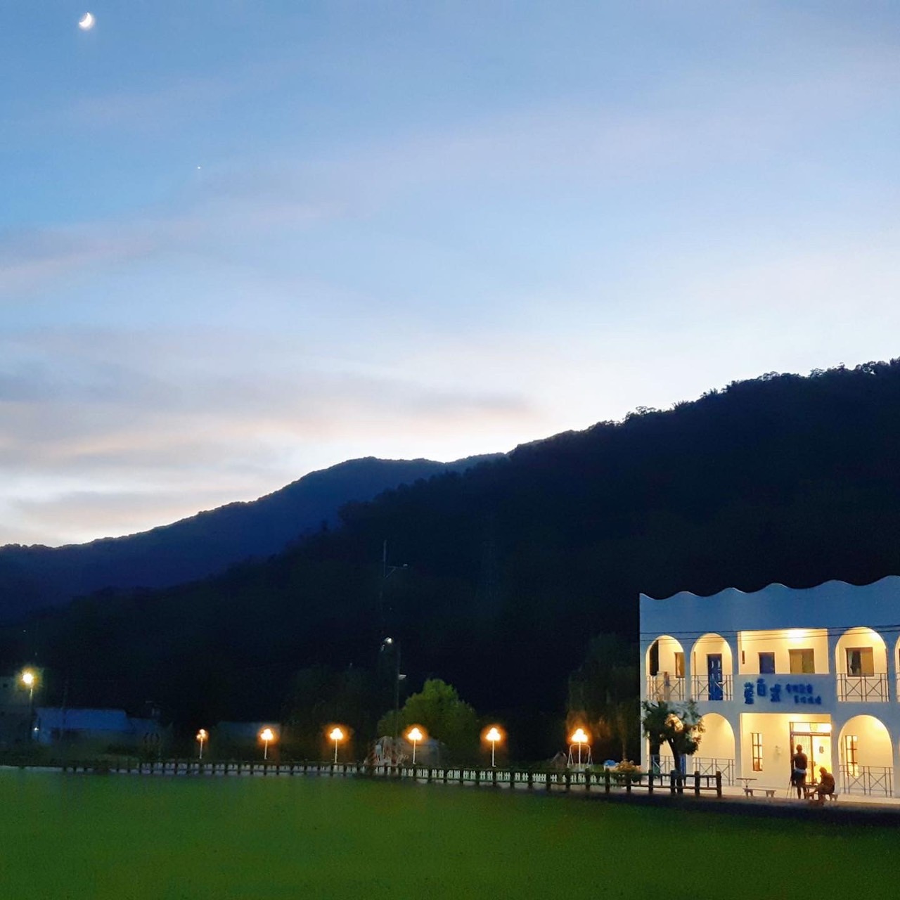 藍白式度假民宿6
