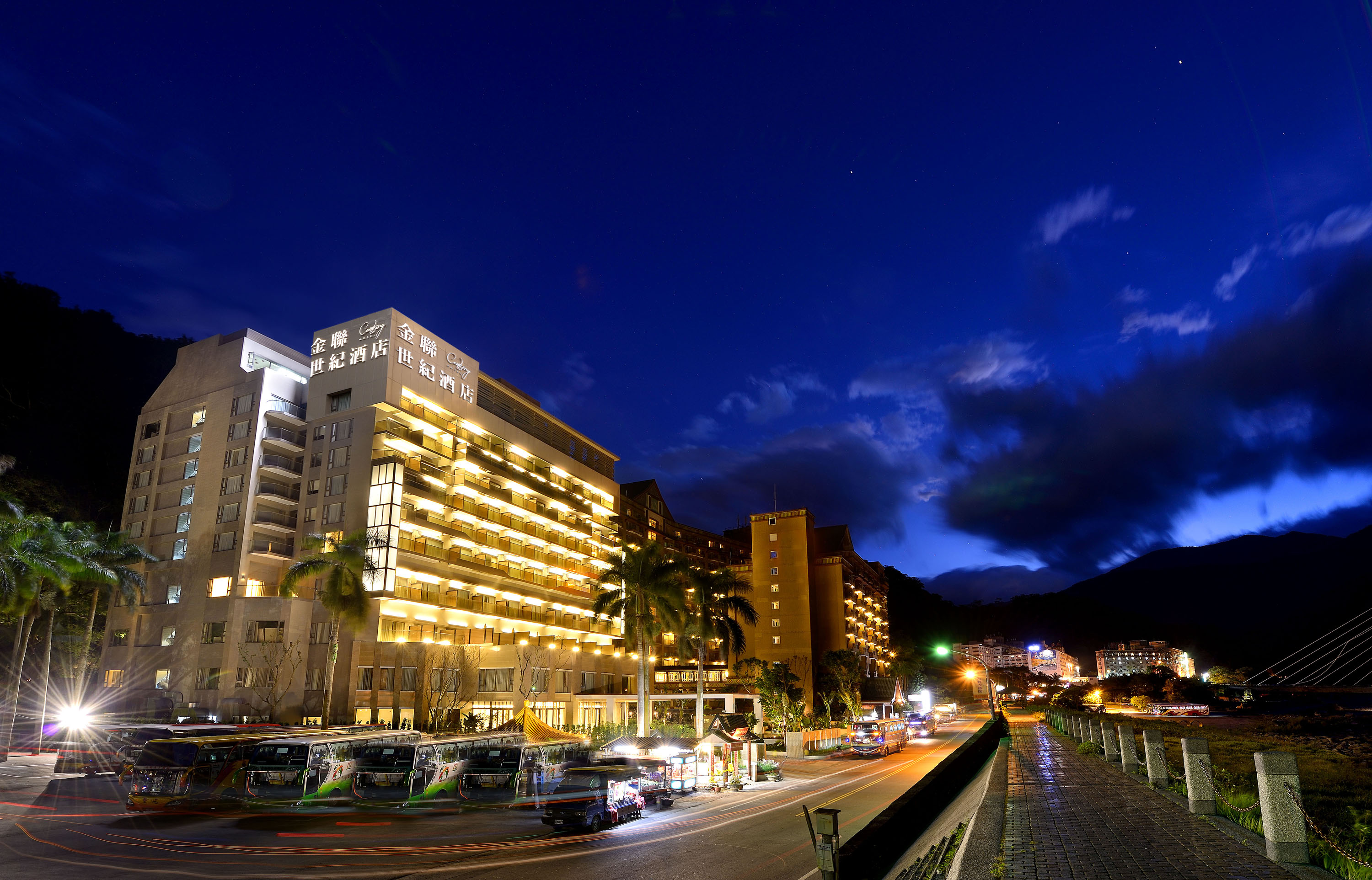 飯店外觀夜景