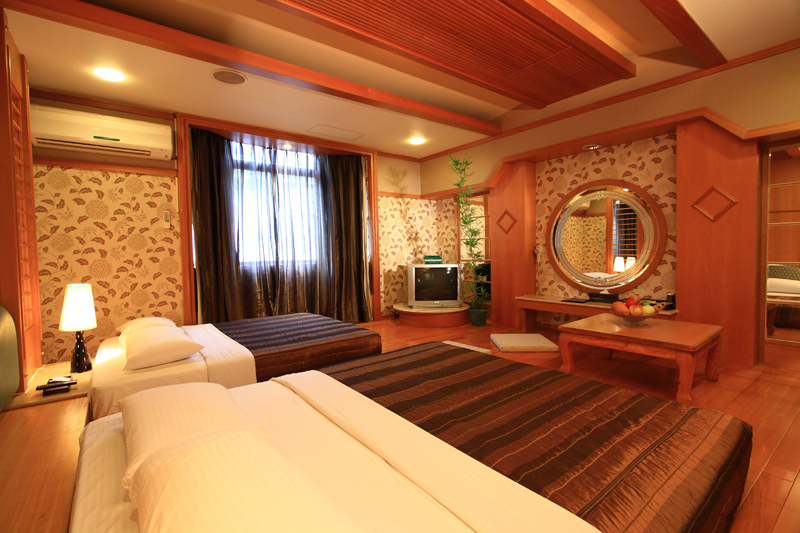 國妃鷹堡汽車旅館仁德館4