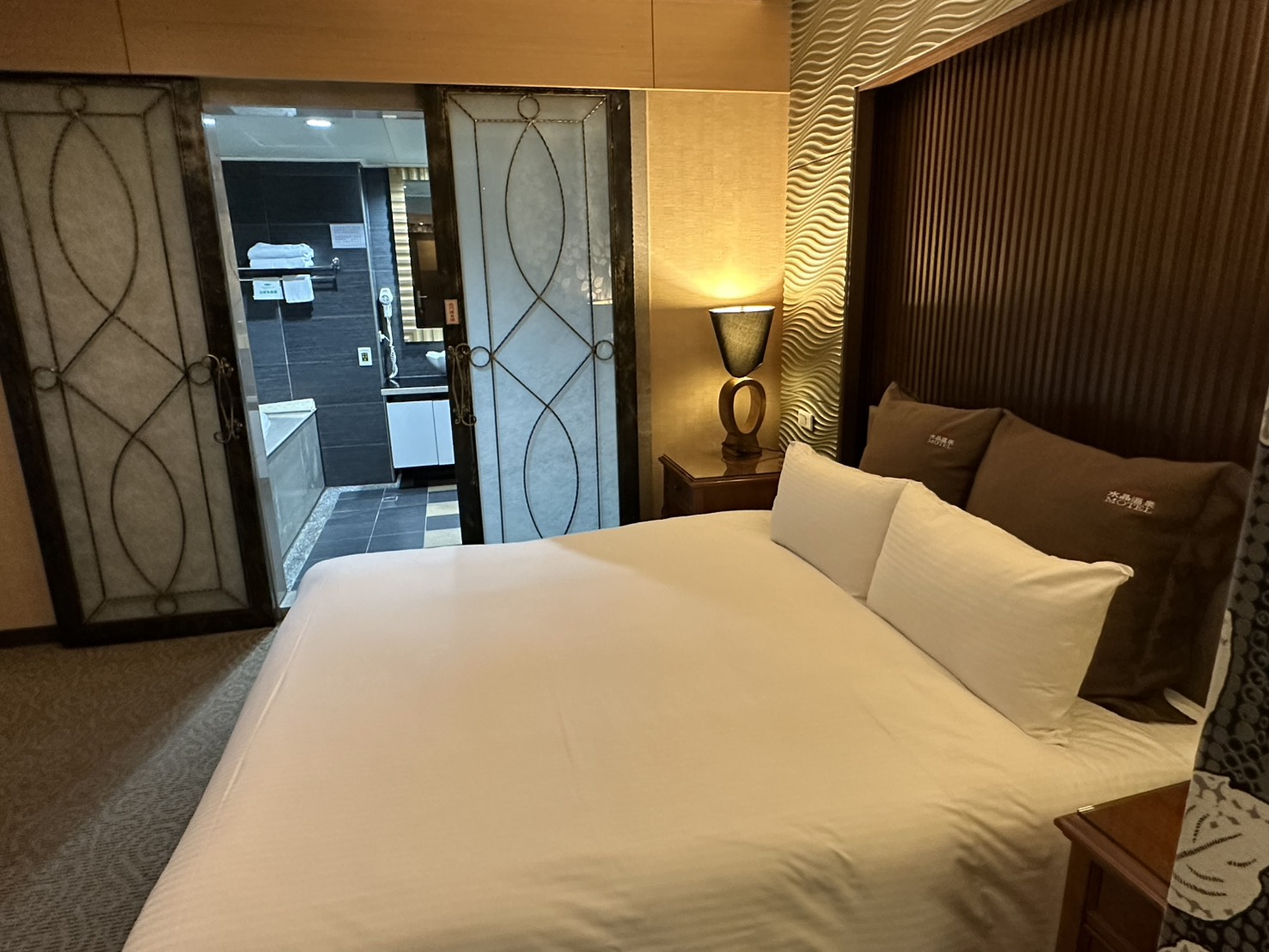 水晶旅館有限公司2