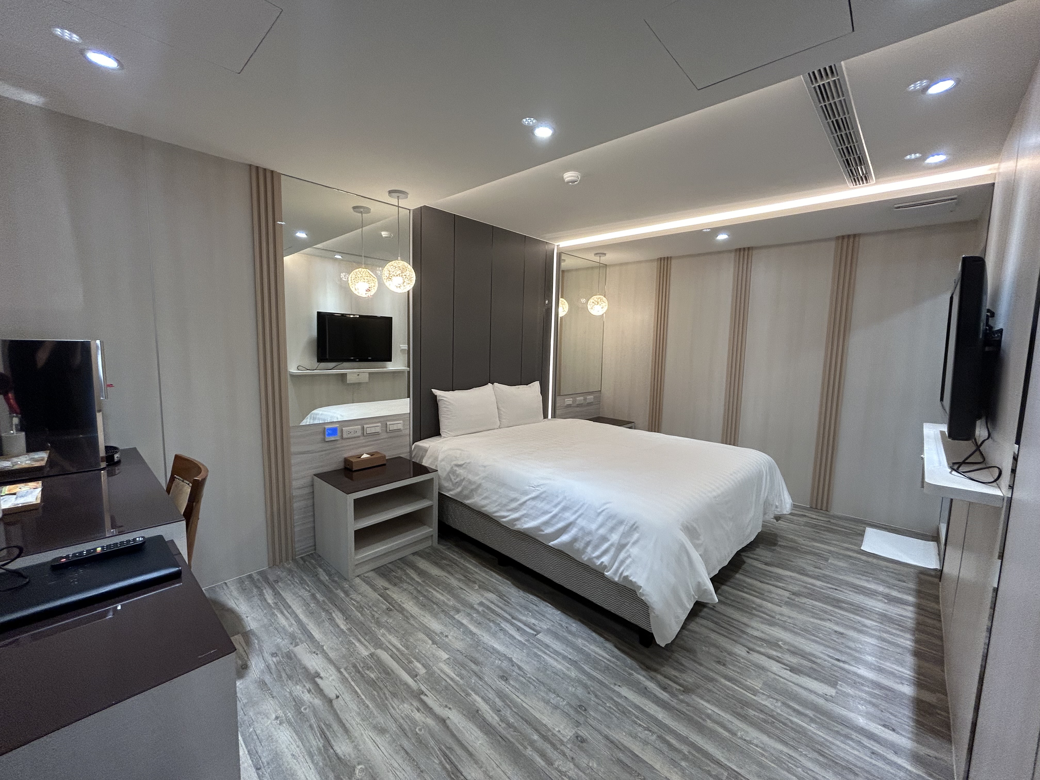 賓士旅館1